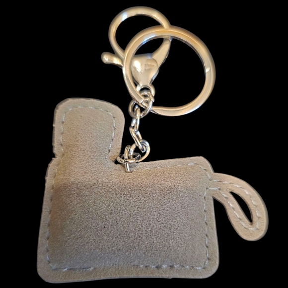 Sparkly Camera Rhinestone Bag Charm – Glam Keychain Accessory - Picture 2 of 2